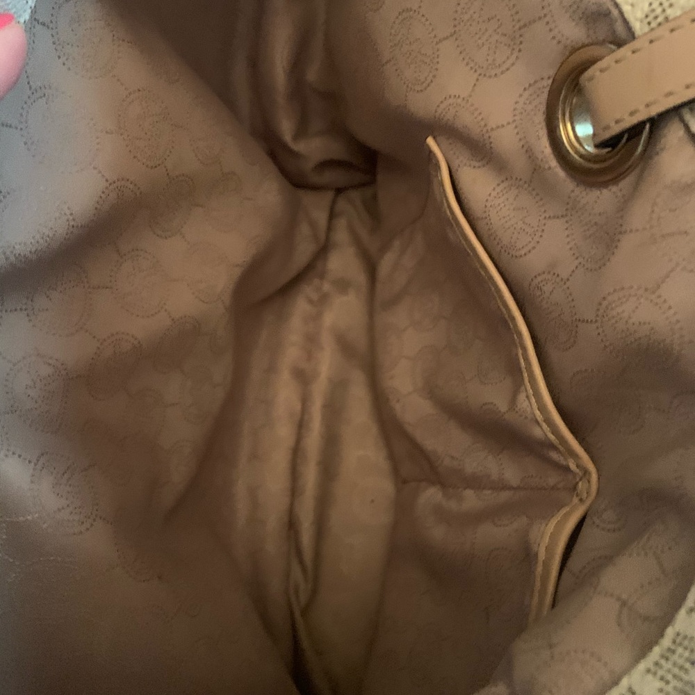 White& Gold Michael Kors Tote - Picture 5 of 6